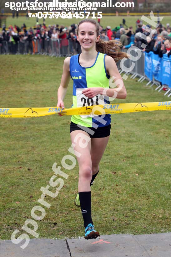 Girls under-15s Northern Cross Country Champs., Camp Hill Estate, Kirklington.  Photo: David T. Hewitson/Sports for All Pics